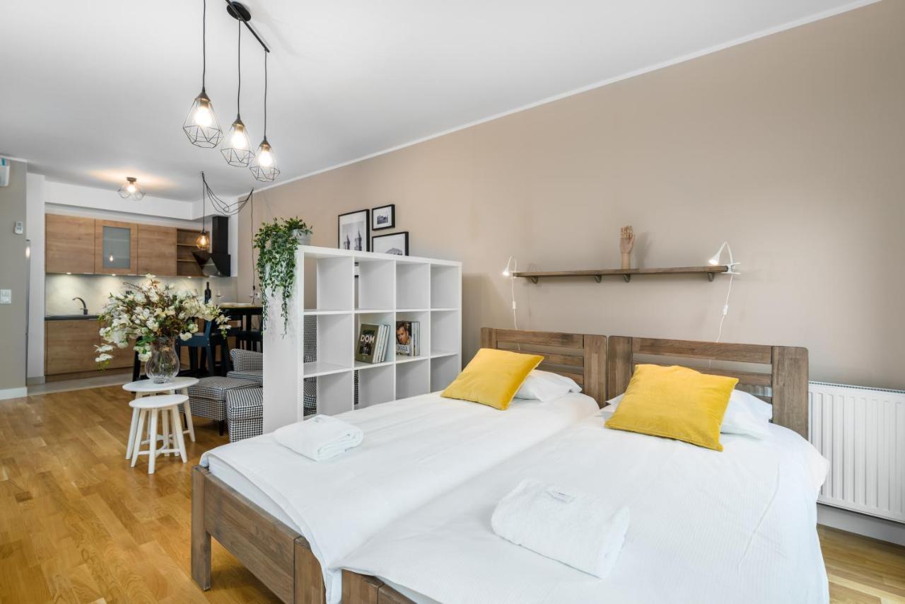 Apartament Black & White Mostowa By Renters Poznan Ngoại thất bức ảnh