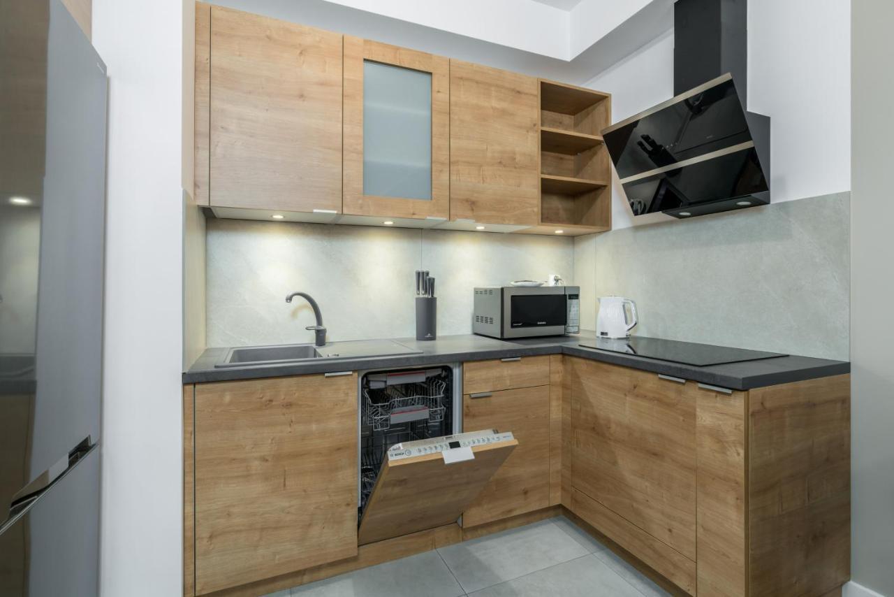 Apartament Black & White Mostowa By Renters Poznan Ngoại thất bức ảnh